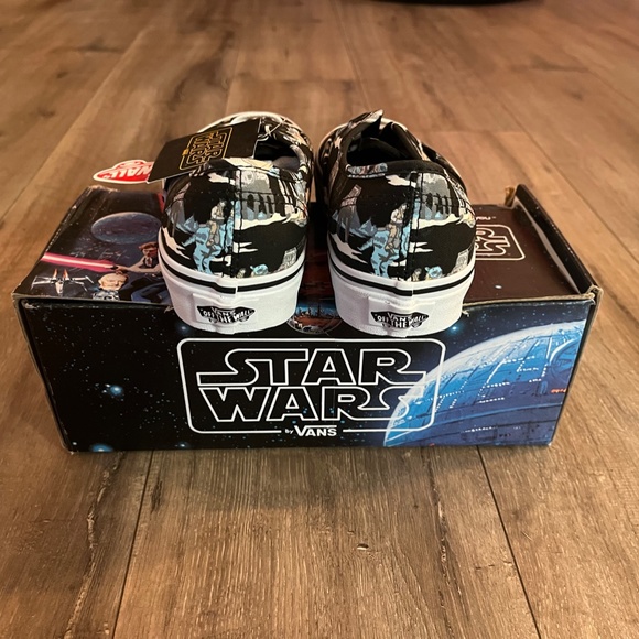 VANS Limited Edition Star Wars Sneaker - Picture 2 of 5